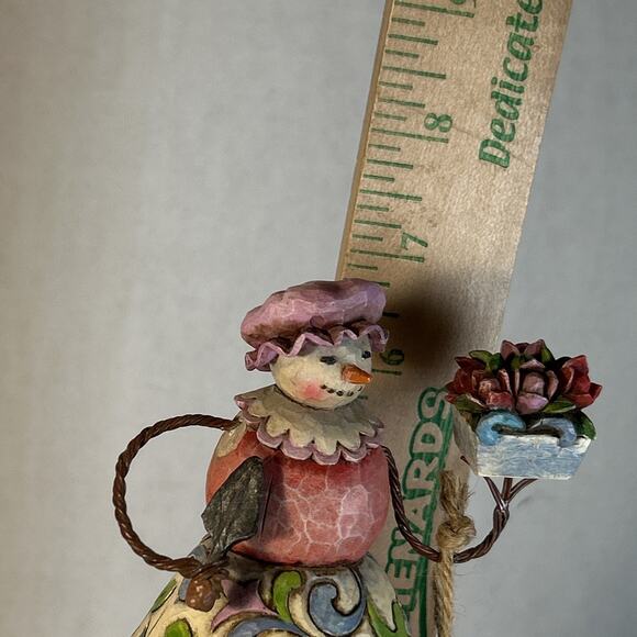 Jim Shore Heartwood Creek Snow Woman Winter Blossoms Figurine 2008 #4010358 - Picture 15 of 15